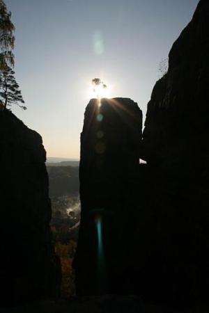 Drábský sloup před západem slunce