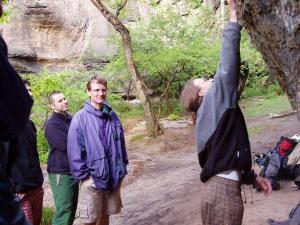 Komár se snaží o totéž