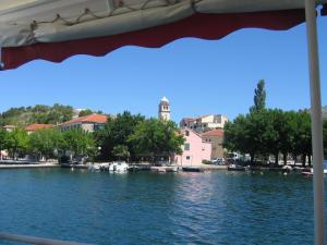 Městečko Skradin na řece Krka