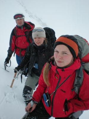 V řadě za sebou, tří nováčci jdou...