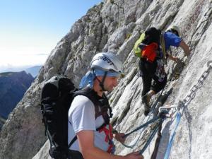 Omarek jistí Kubu na Baumgartnerweg