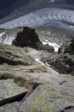 hluboko pod námi zuby Tour Rouge
