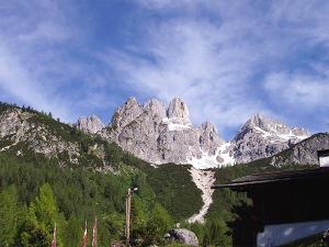 Malá a Velká Diskupská čapka