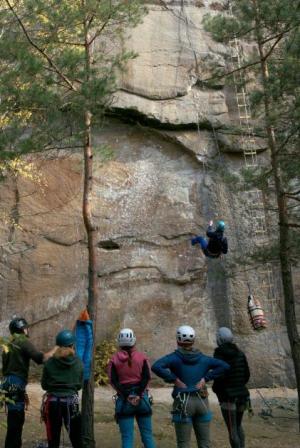 Chytání pádu ze země