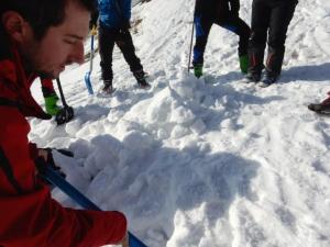 Erik trénuje s lopatou