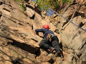 Honza stoupá a sprostě nadává