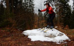 Poslední hromada sněhu pod Pašovkou