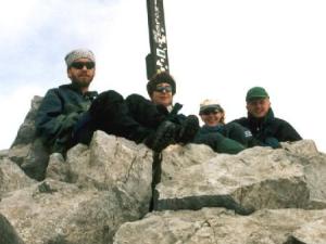 Na vrcholu Wilder Pfaff (Stubaiské Alpy) první zleva.