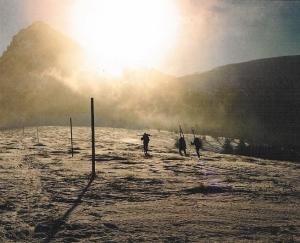 Místo sněhu led, běžky musí na batoh